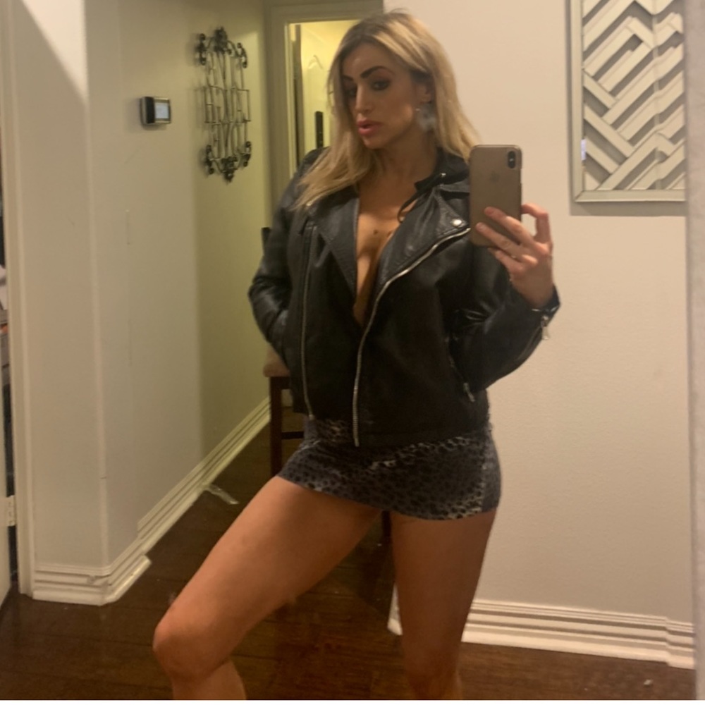 🖤 GUESS JACKET 🖤 - Picture 5 of 6